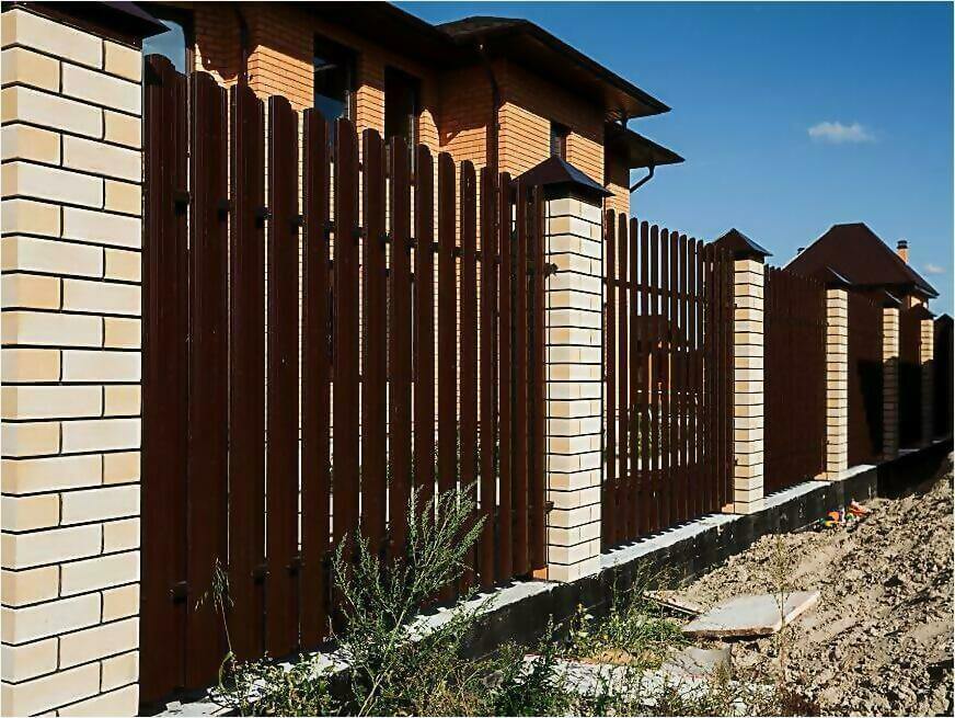 забор из штакетника 115м фото1 в Сочи