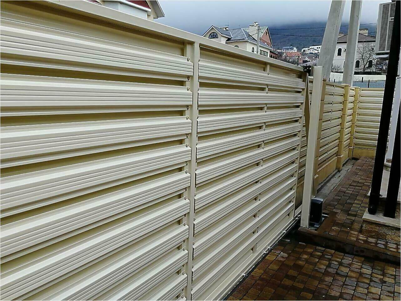 забор из штакетника 70м фото1 в Сочи
