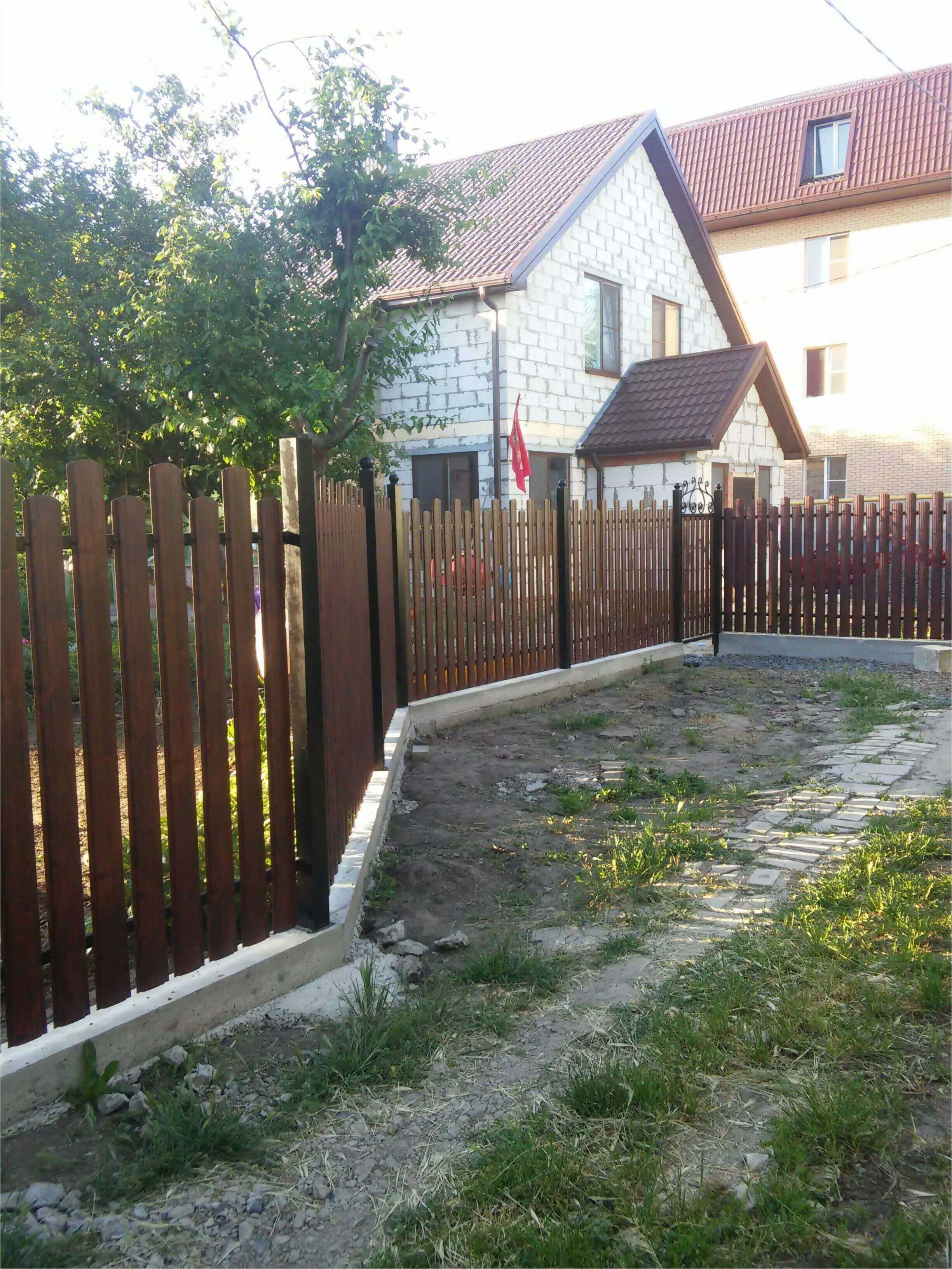 Забор из штакетника 90м фото4 в Сочи