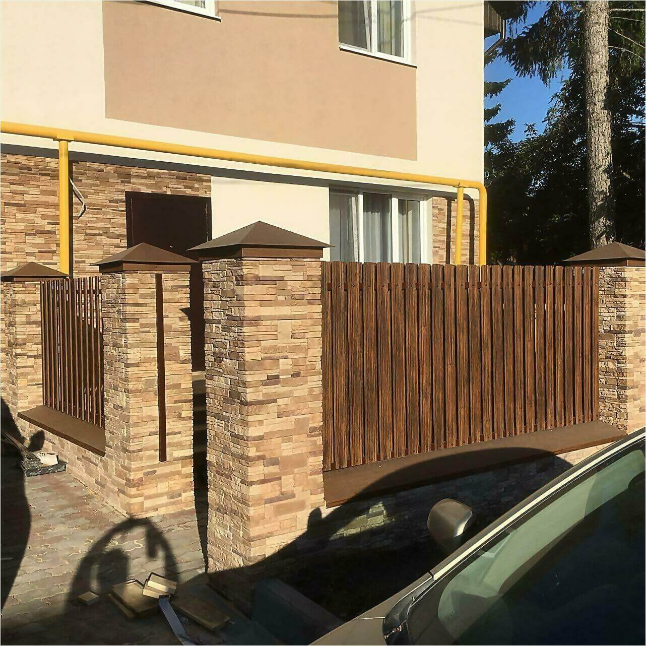 забор из штакетника 70м каштан фото3 в Сочи