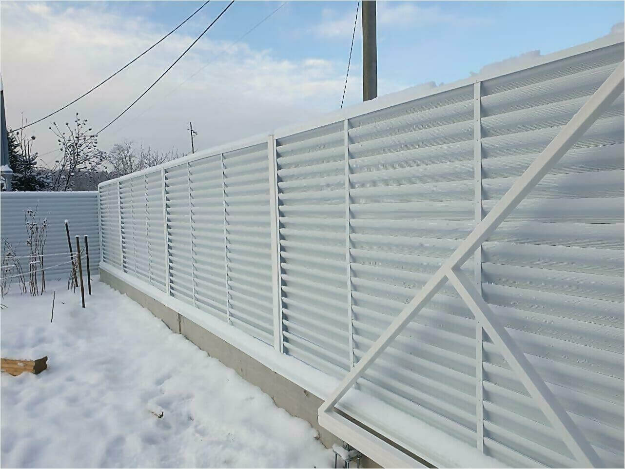 Забор жалюзи 150м RAL9003 фото3 в Сочи