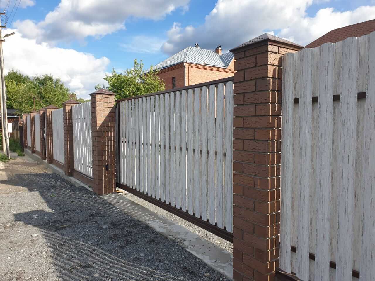 забор из штакетника Белёный Дуб фото3 в Сочи