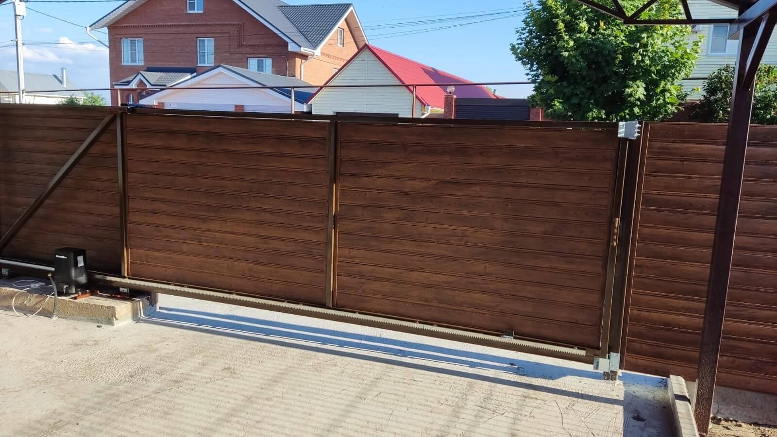 Забор-ранчо из металлопланкена 76м Printech Каштан 2-х сторонний фото3 в Сочи