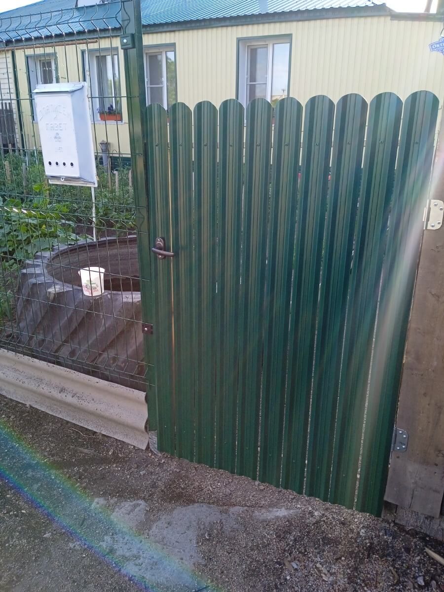 Калитка из штакетника ЭКО-М RAL6005/6005 Зеленый Мох двусторонний в Сочи