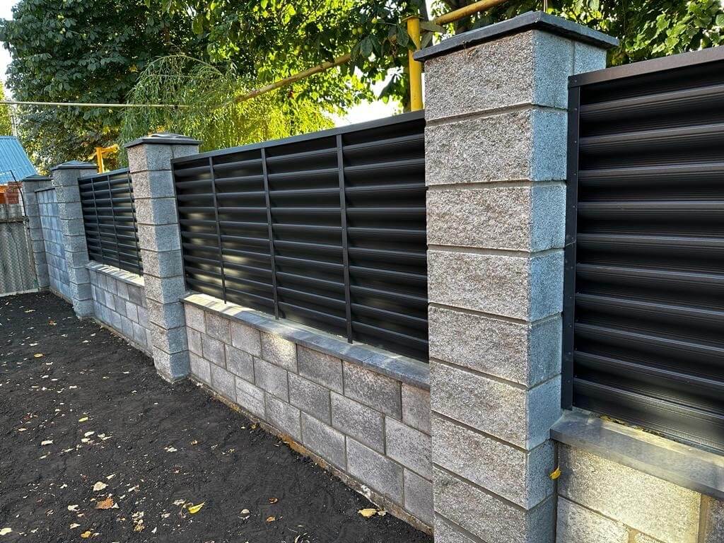 Забор-жалюзи 19м RAL7024/7024 Серый Графит двусторонний MATTE фото 6 в Сочи