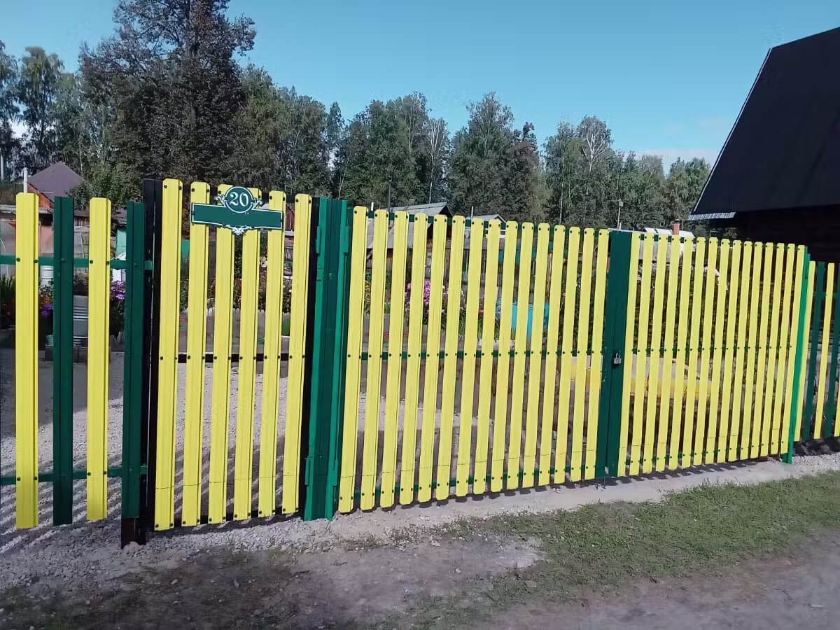 Забор из евроштакетника 13м RAL1018 Желтый в Сочи