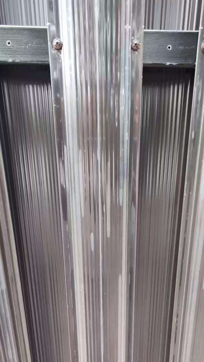 Забор из евроштакетника 22м RAL8019/8019 Темный Шоколад двусторонний фото 3 в Сочи