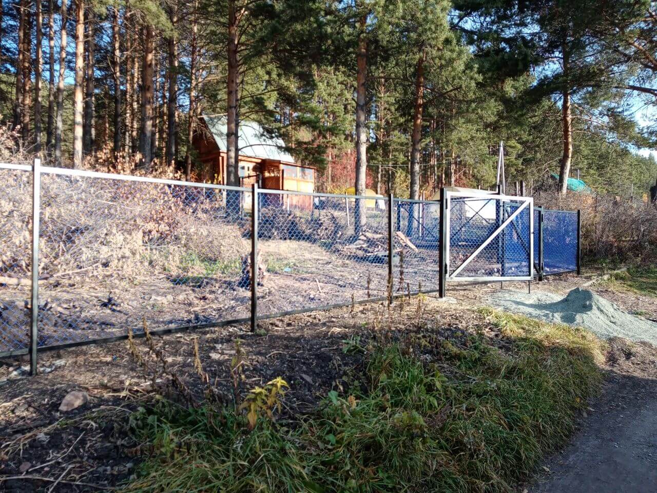 Забор из сетки рабица 76м с полимерным покрытием фото 8 в Сочи
