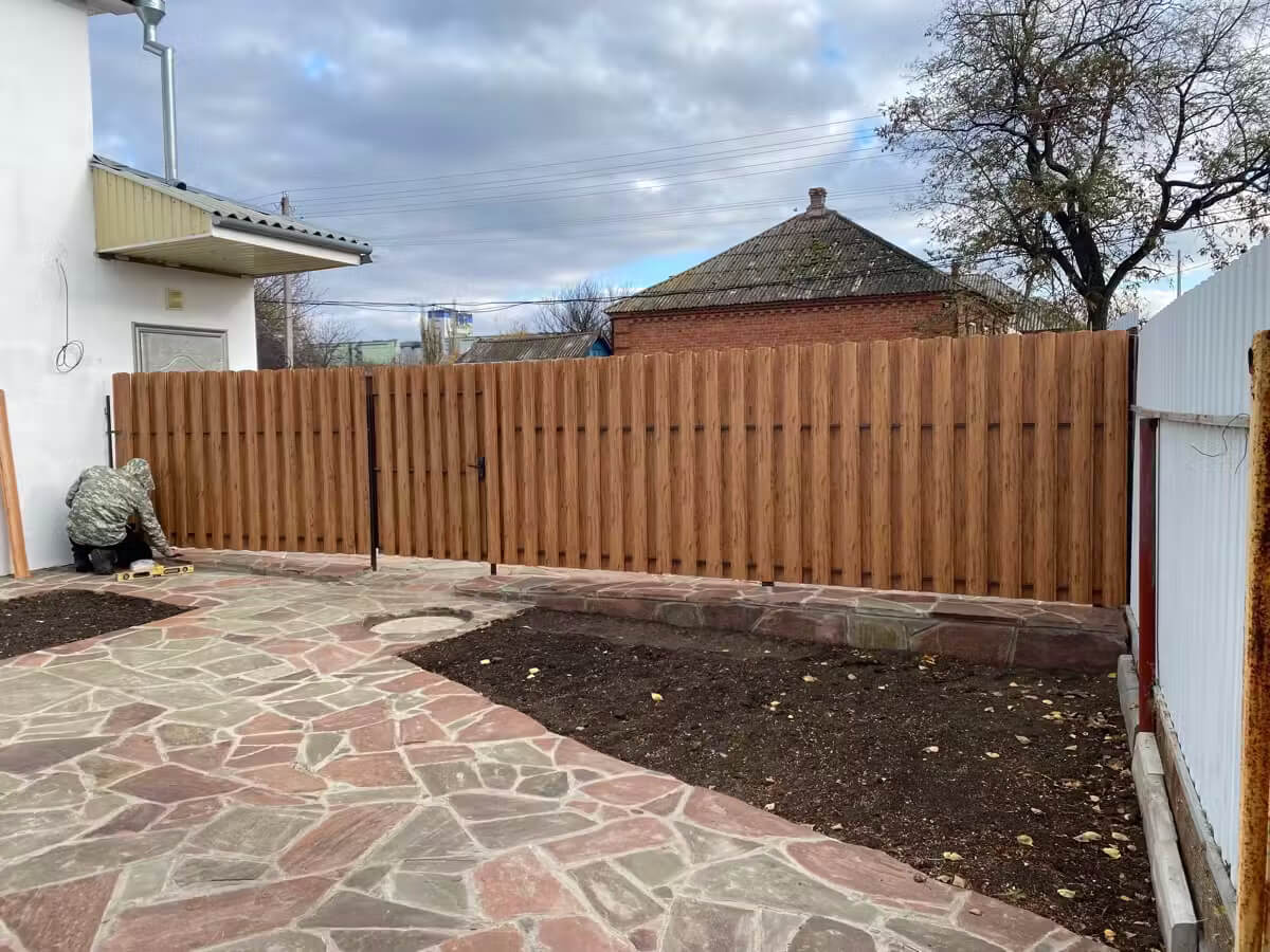 Забор из евроштакетника 7м Кипарис 2хPrintech двусторонний в Сочи