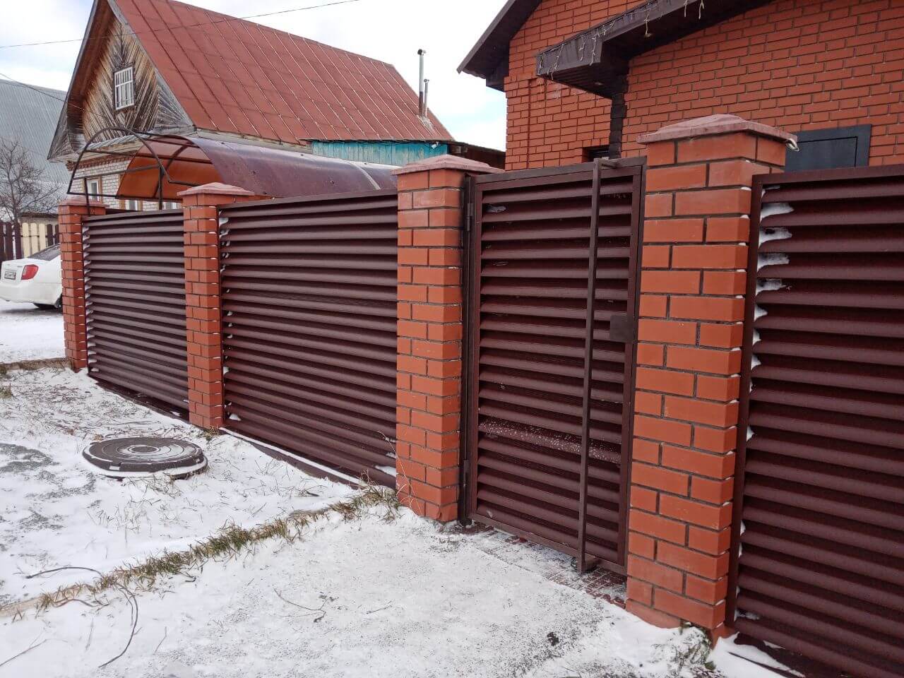 Забор из ламелей еврожалюзи 12м RAL8017/8017 Шоколад двусторонний МАТТЕ фото 2 в Сочи