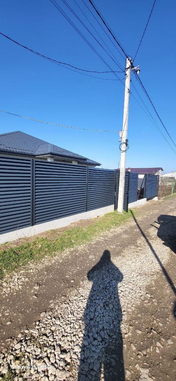 Забор из ламелей еврожалюзи 30м RAL7024/7024 Серый Графит двусторонний фото 1 в Сочи