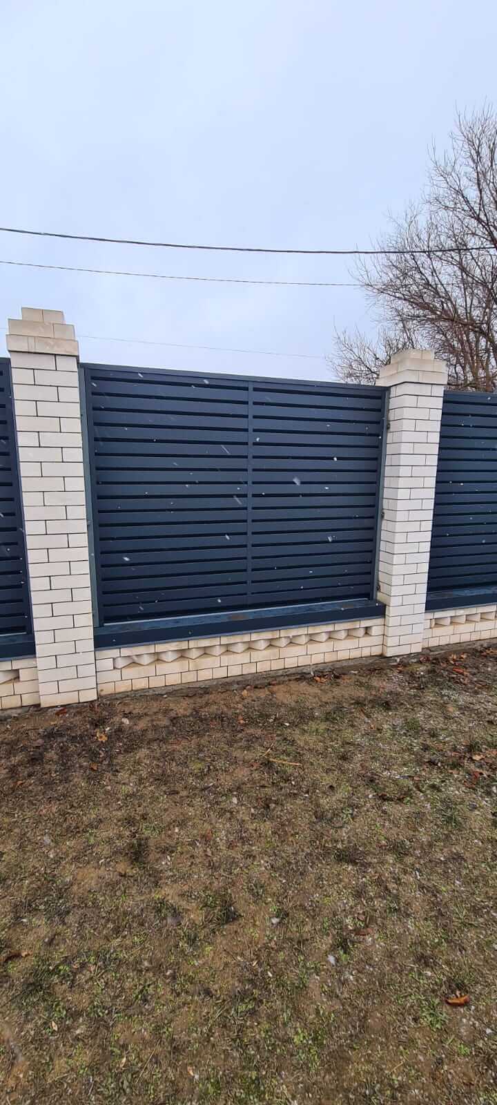 Забор-жалюзи из ламелей Хай-Тек 23м RAL7024/7024 Серый Графит двусторонний МАТТЕ фото 1 в Сочи