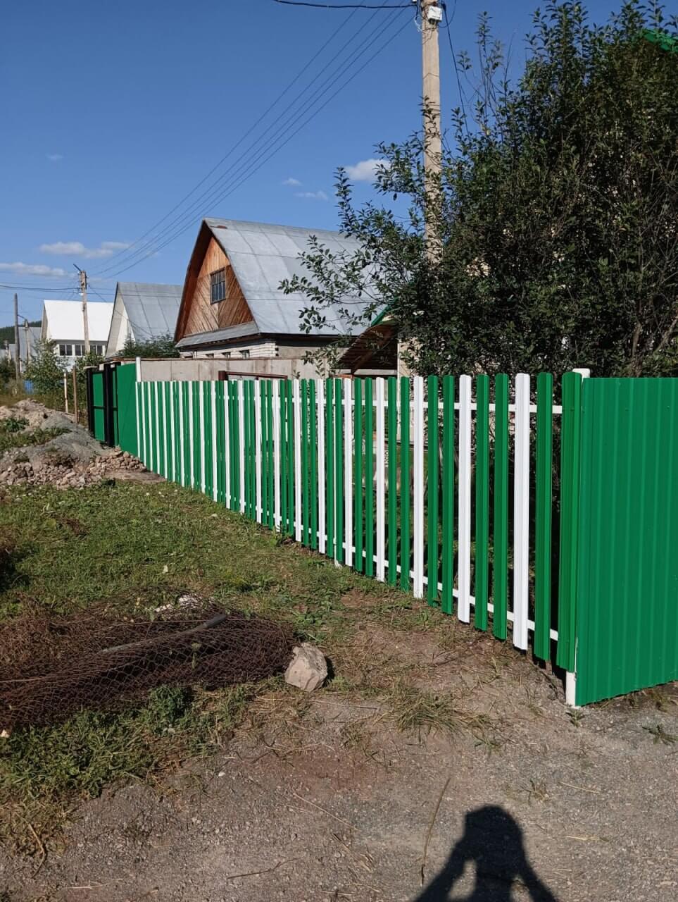 Забор из евроштакетника 10м RAL9003 Белый, RAL6029 Зеленая Мята в Сочи