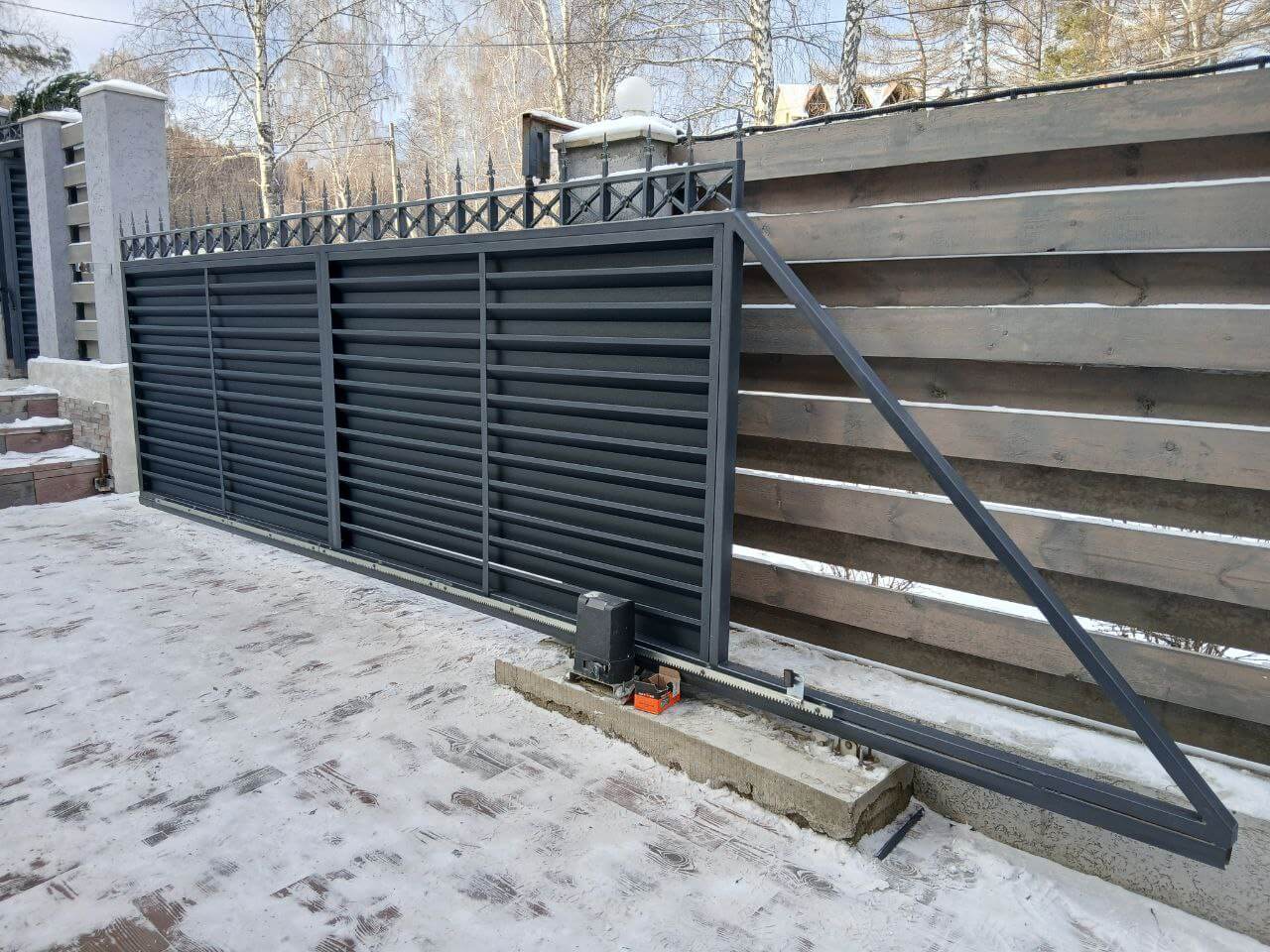 Входная группа из ламелей Хай-Тек RAL7024/7024 Серый Графит двусторонний МАТТЕ фото 23 в Сочи