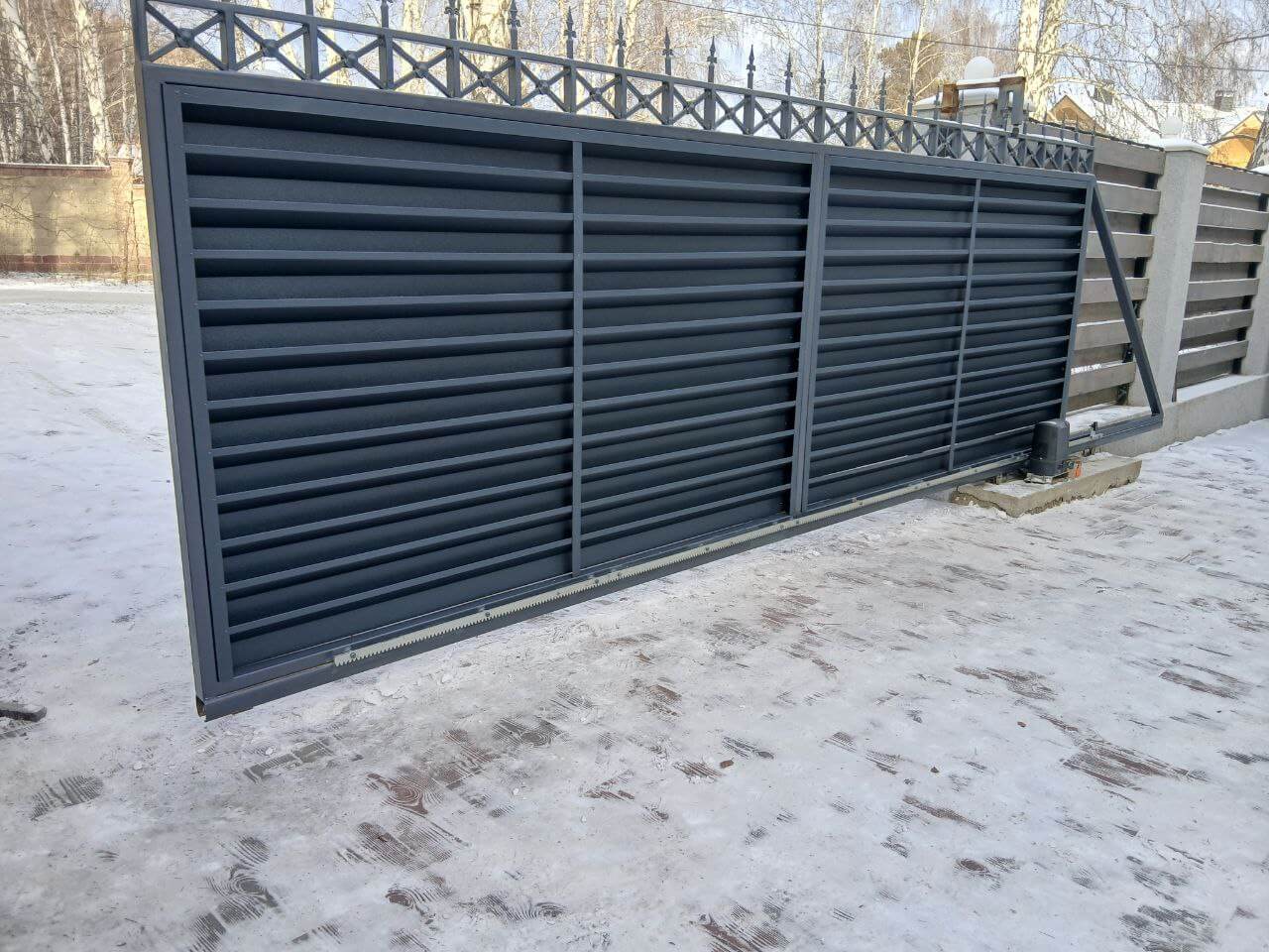 Входная группа из ламелей Хай-Тек RAL7024/7024 Серый Графит двусторонний МАТТЕ фото 8 в Сочи