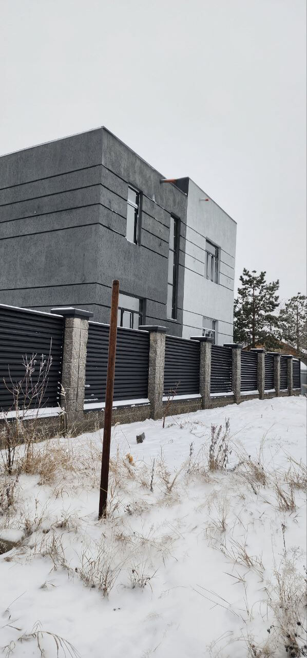 Забор-жалюзи из ламелей ЭКО-Z 66м RAL9005/9005 Черный двусторонний МАТТЕ фото 1 в Сочи