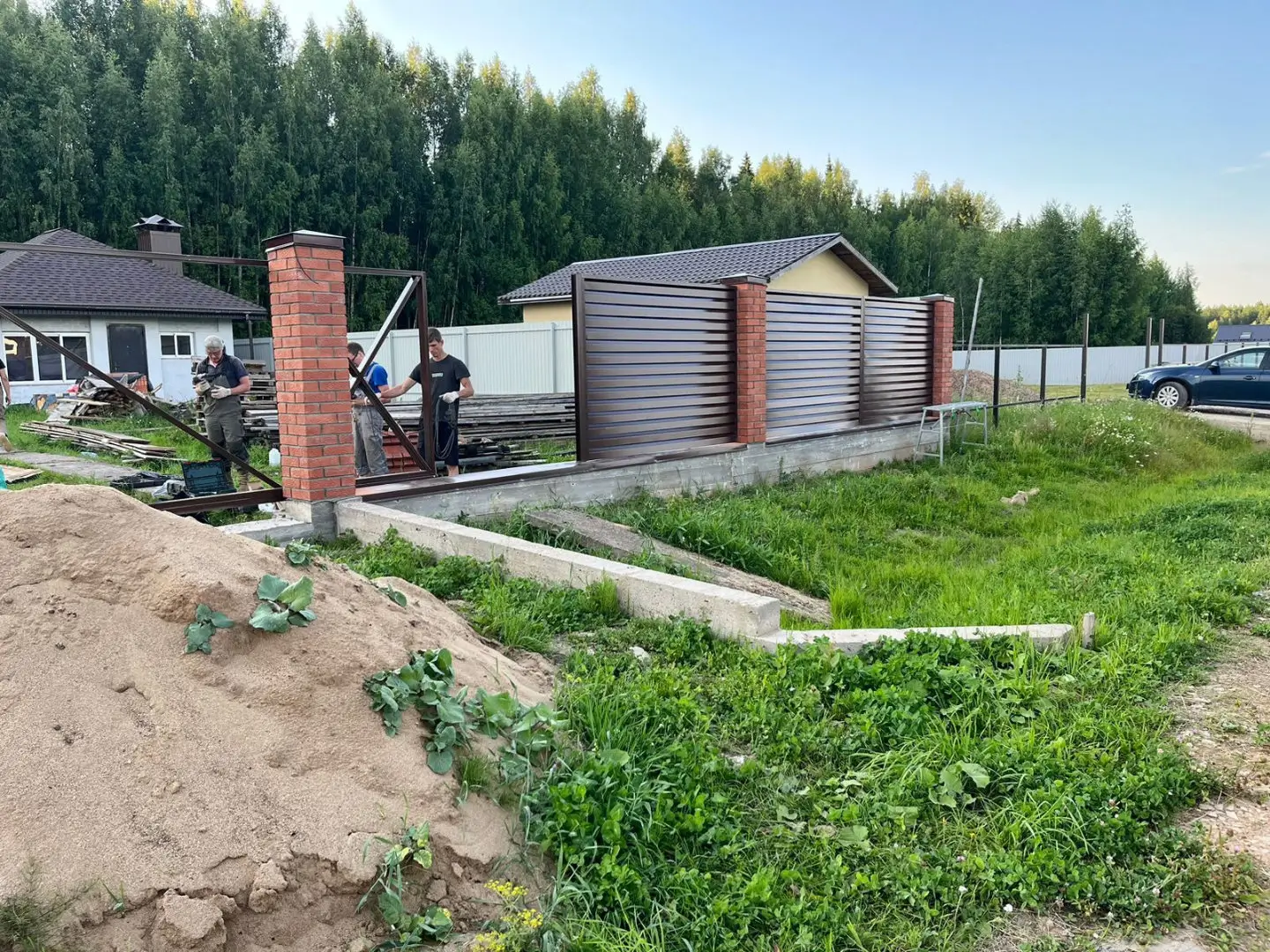 Забор-жалюзи из ламелей Хай-Тек 26м RAL8017/8017 Шоколад двусторонний фото 3 в Сочи