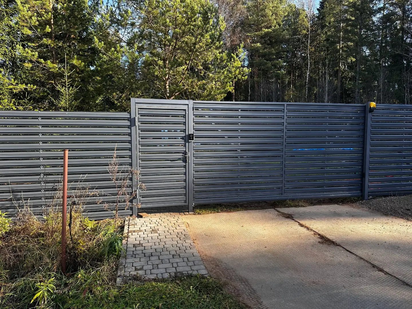 Забор-ранчо из евроштакетника 10м RAL7024 Серый Графит в Сочи