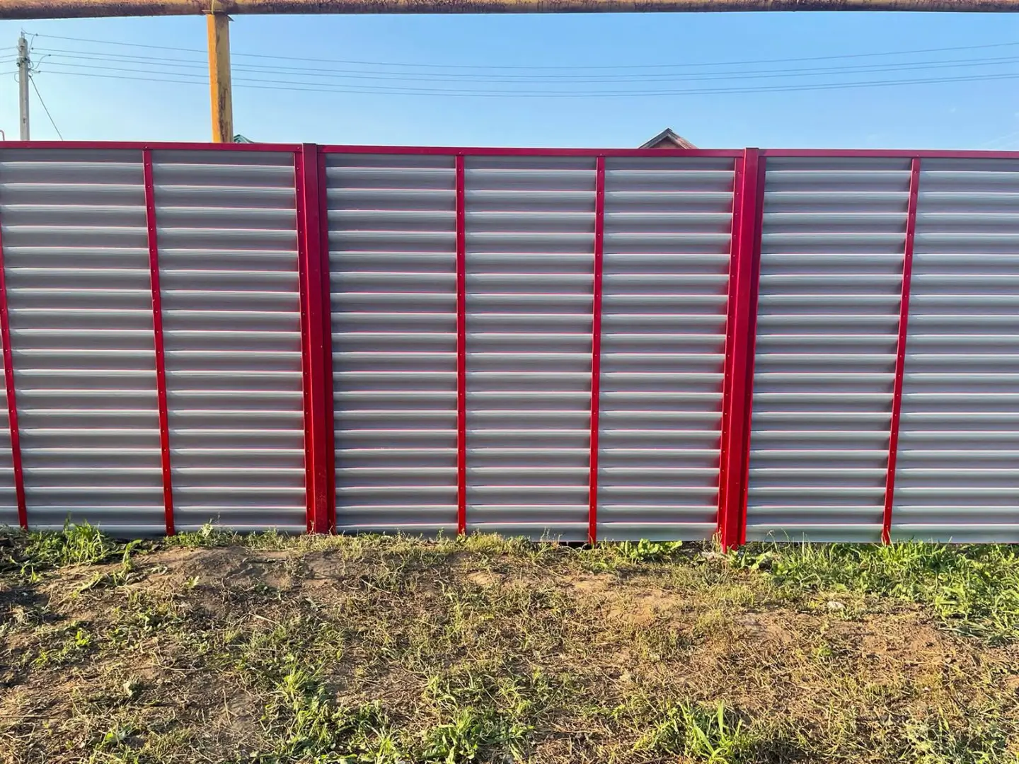 Забор-жалюзи из ламелей Еврожалюзи 24м RAL3003 Рубин фото 5 в Сочи