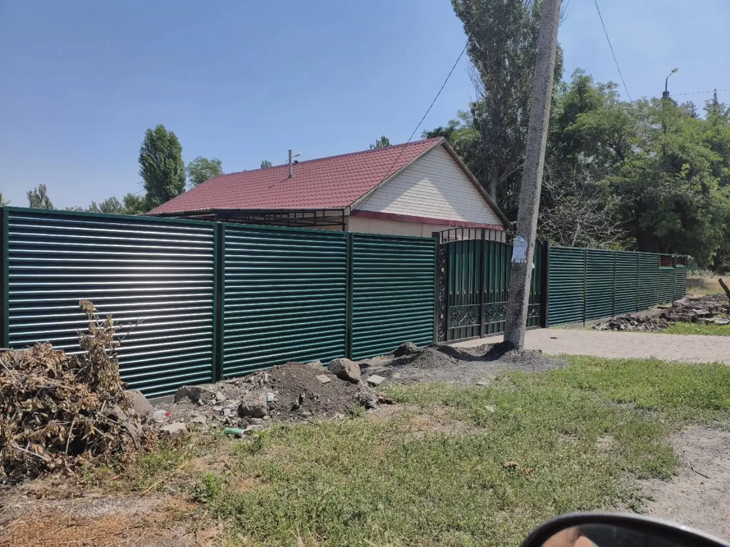 Забор-жалюзи из ламелей ЭКО-Z 24м RAL6005 Зеленый Мох фото 3 в Сочи